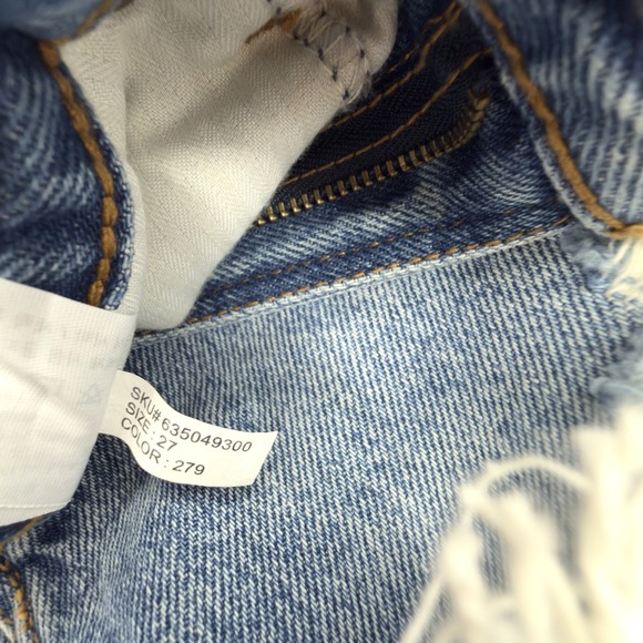 Abercrombie & Fitch Annie High Rise Shorts Womens 27 Distressed Frayed Denim NWT - Picture 11 of 14